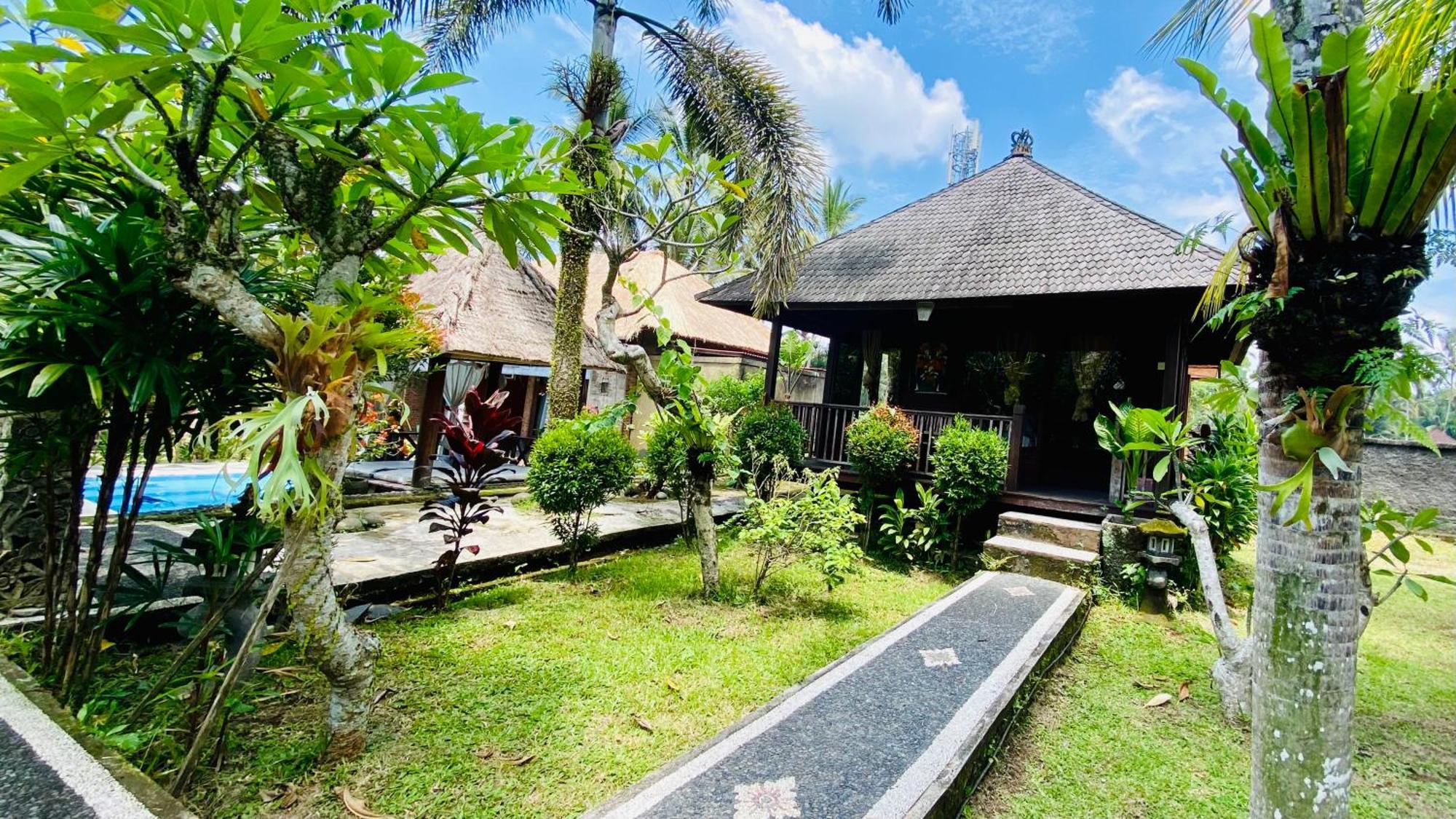 Dong Loka Guesthouse Bali Carangsari Exteriör bild