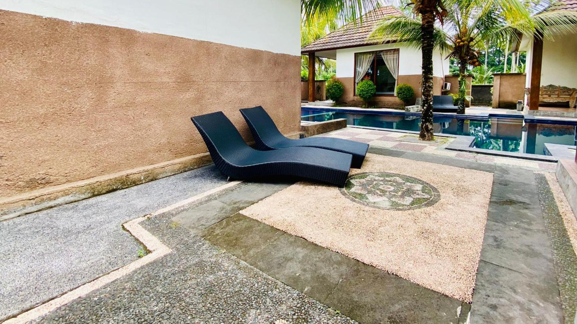 Dong Loka Guesthouse Bali Carangsari Exteriör bild